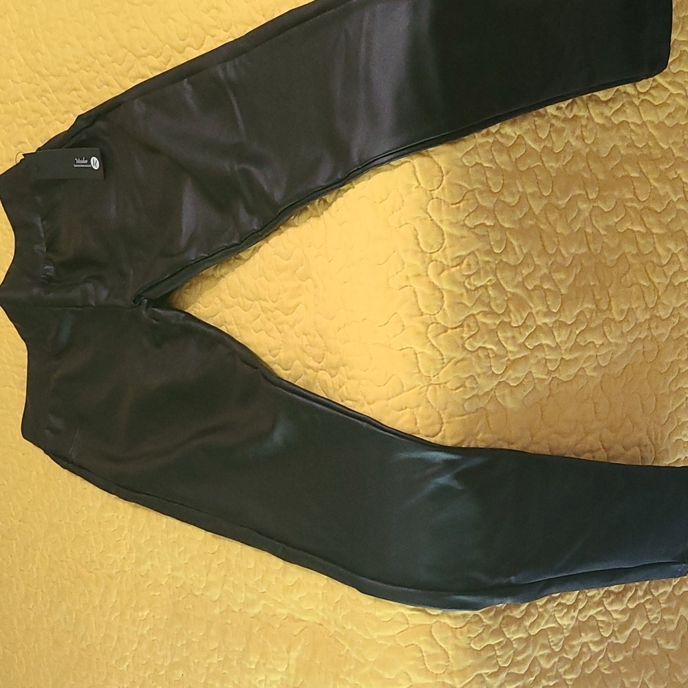 Women's Faux Leather jeggings